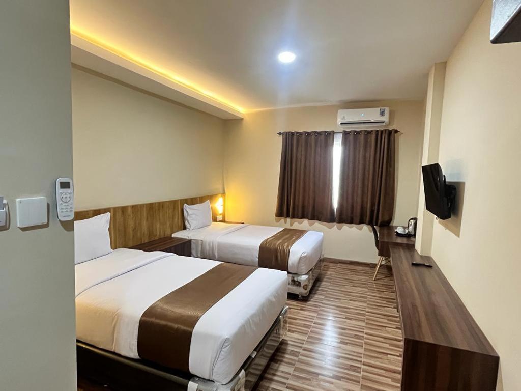 T Hotel Kualanamu Lubukpakam エクステリア 写真